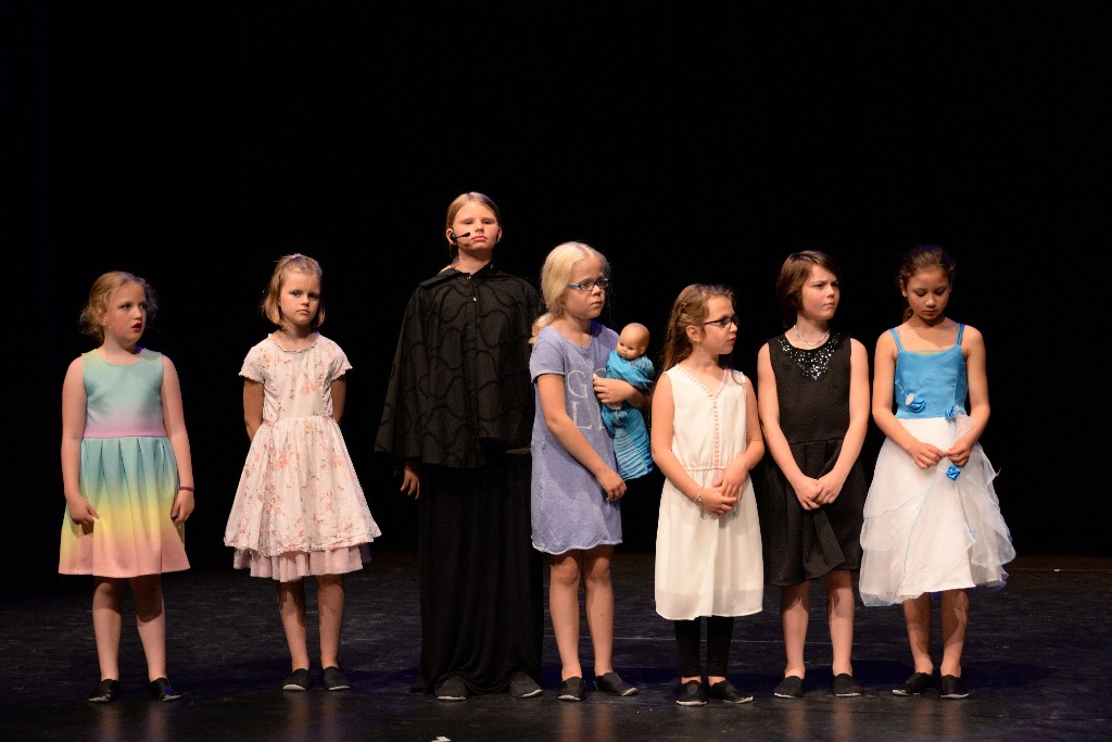 ../Images/Musical Nanny de Vries 206.jpg